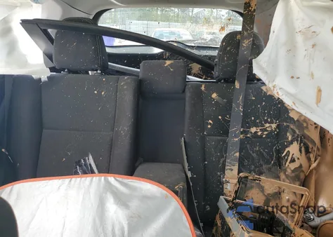 2015 Toyota Rav4 Xle z USA, uszkodzony, nr VIN 2T3WFREV4FW148982